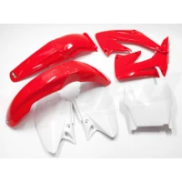 UFO КОМПЛЕКТ ПЛАСТІКОВ HONDA CR 125/250 '04-'07 КОЛІР OEM (CZERWONY/BIALY) (HO103E999)