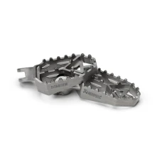 AKRAPOVIC ADVENTURE FOOTPEG КОМПЛЕКТ (TITANIUM) SUZUKI V-STROM 800/800DE/1050 2020-20
