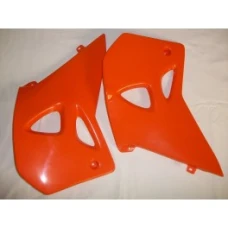 UFO КРИШКИ РАДІАТОРА KTM 4T '96-'99 КОЛІР КОЛІР ПОМАРАНЧ
