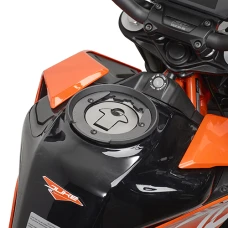 GIVI SPECIFIC МЕТАЛІЧНИЙ FLANGE FOR ВІДПОВІДНИЙ THE БАКLOCK БАК BAGS KTM DUKE 125-390 (