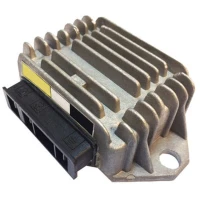 DZE РЕГУЛЯТОР НАПРУГИ PIAGGIO BRAVO 50, VESPA S/XL 125 /PX 50/125/200/150 /T5/ETS 125 (OEM 348363-62 / 23811006450 / 460560) (12A)