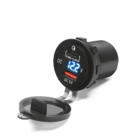 BIKETEC МОТОЦИКЛ ДВІЙНЕ РОЗ'ЄМ USB QUICK CHARGE USB TYP-C Z PODSWIETLENIEM I WOLTOMIERZEM МОНТАЖ НА ПЛОСКІЙ ПОВЕРХНІ (ВІТРОВИК, КОФР) АБО NA КЕРМА - НЕОБХІДНО АДАПТЕР BTMUS28