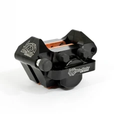 MOTO-MASTER СУППОРТ ТОРМОЗНИЙ ЗАД KTM SX 85 '11-'19,FREERIDE 250/300, EBIKE FREERIDE, HUSQVARNA TC 85 '14-'19 (КОМПЛЕКТ МІСТИТЬ КОЛОДКИ 091012, KH84) (NA ZAMOWIENIE - PATRZ ОПИС ДОДАТКОВІ)