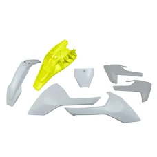 UFO 2024/11 КОМПЛЕКТ ПЛАСТІКОВ HUSQVARNA TC 85 '18-'24 КОЛІР OEM '23-'24 ( БІЛИЙ / ЖОВТИЙ / СІРИЙ) (HU620E999D)