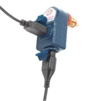 OPTIMATE ЗАРЯДНИЙ ПРИСТРІЙ USB Z ШТЕКЕР DO GNIAZDKA DIN DO CAN-BUS BMW, TRIUMPH, DUCATI MULTISTRADA I Z ДВОМА GNIAZDKAMI USB (3300MA) (ЛАМАНА) (EL) = O105